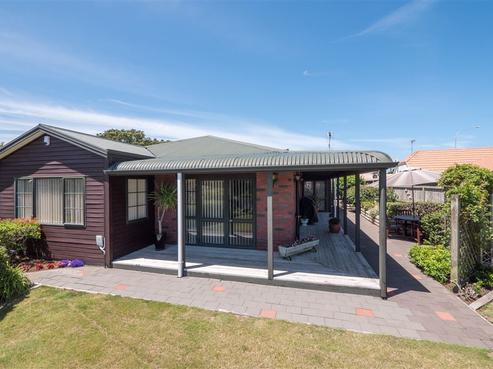 2 County Drive, Hawera