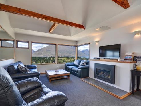 24 Earnslaw Terrace, Queenstown Central