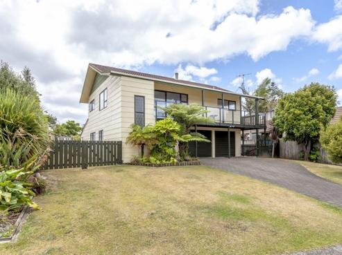 104 Awarua Place, Whangamata