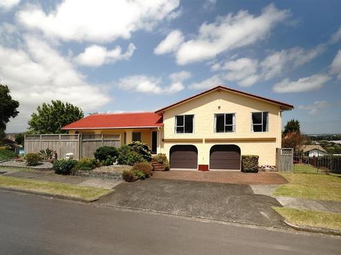 2 Acland Place, Botany Downs
