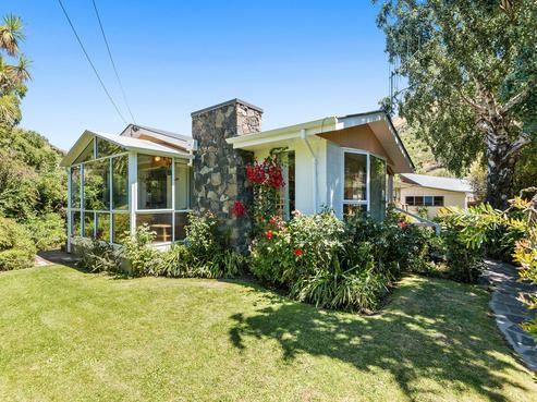 136 Wakefield Avenue, Sumner