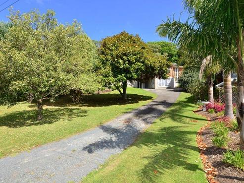 22 Weranui Road, Waiwera