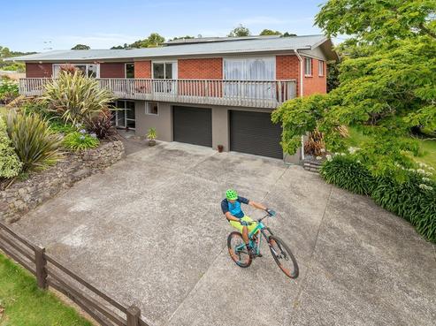 32 Utuhina Road, Springfield