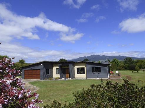 111 Oak Lane, Pirongia