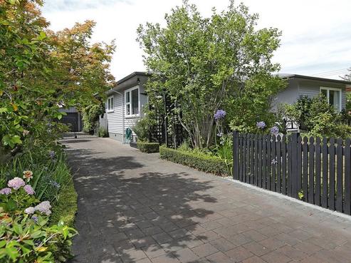 13 Reynolds Road, Havelock North
