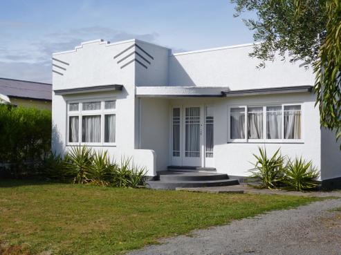 305 Pattison Road, Akina