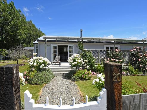 20 Grey Street, Martinborough