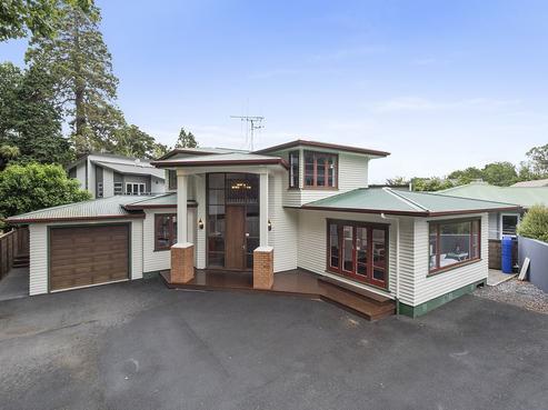 656 River Road, Chartwell