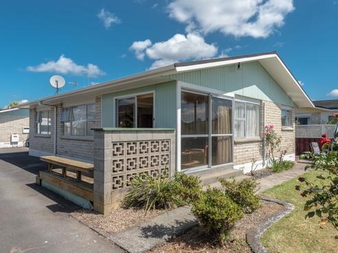 12 Fernleigh Street, Chartwell