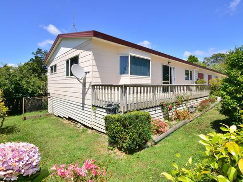 2/42 Rodney Street, Wellsford