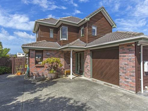 2/212 Waterloo Road, Lower Hutt