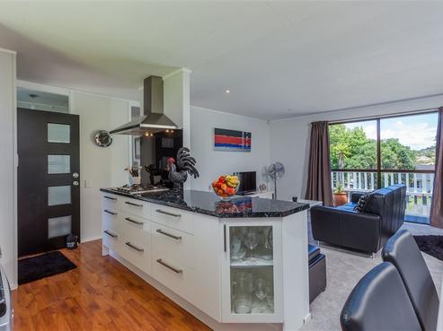 64 Oreil Avenue, West Harbour