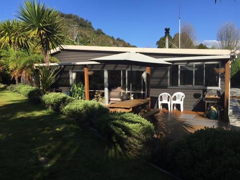 592 Lake Kaniere Road, Kokatahi