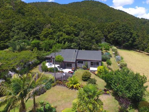 410 Crane Road, Kauri