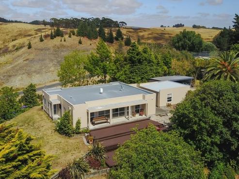 55 Oak Road, Poraiti