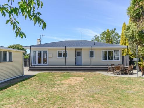 15 Davidson Avenue, Pirimai