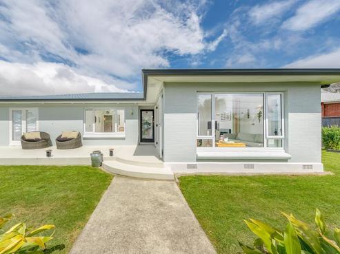 88 Kings Crescent, Central Hutt