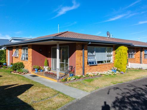 1/24 Middle Road, Havelock North