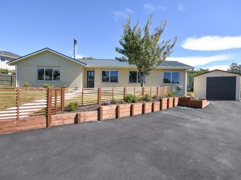 22 Sretlaw Place, Brockville