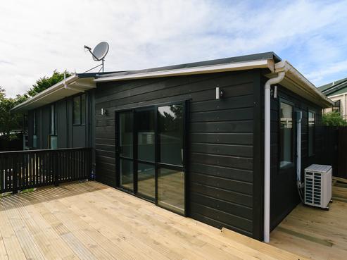 2/167 Maungaraki Road, Korokoro