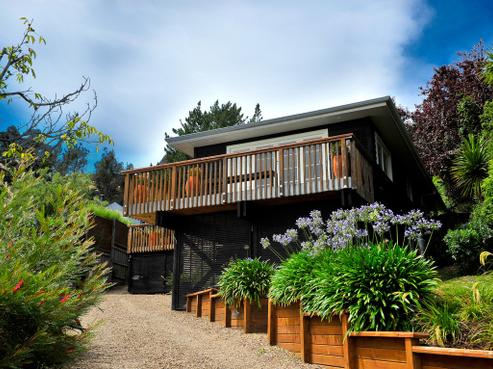 18 Andersons Road, Charteris Bay