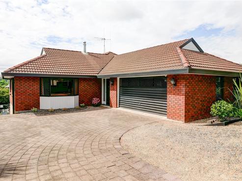16 Garden Heights Avenue, Glenview