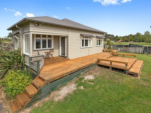 16 Old State Mill Road, Mamaku
