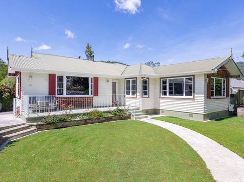 19 Pinehaven Road, Pinehaven