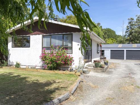 61 Kings Avenue, Waikuku Beach