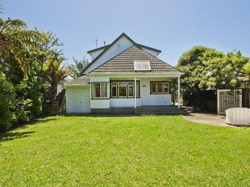 12 Sherwood Street, Woburn