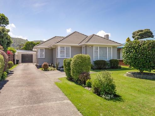 225 Taita Drive, Avalon