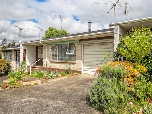 2/159 Edinburgh Street, Pukekohe