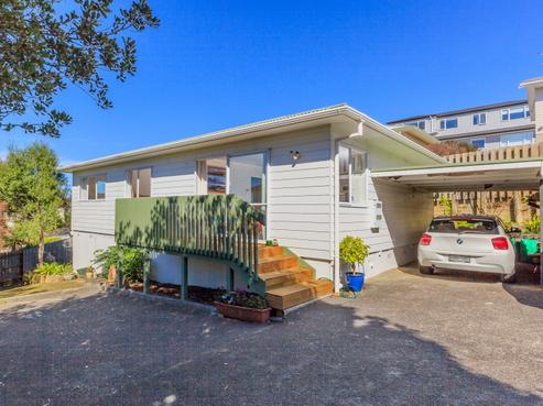 21B Hauraki Crescent, Pinehill