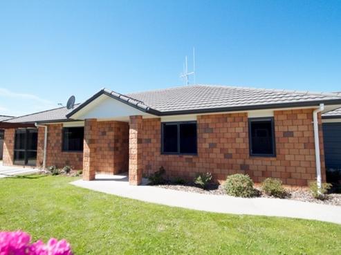 16 Tulip Drive, Cambridge