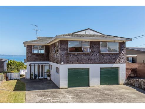 1338 Whangaparaoa Road, Army Bay