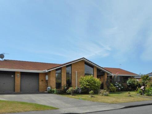 1 The Avenue, Paraparaumu Beach