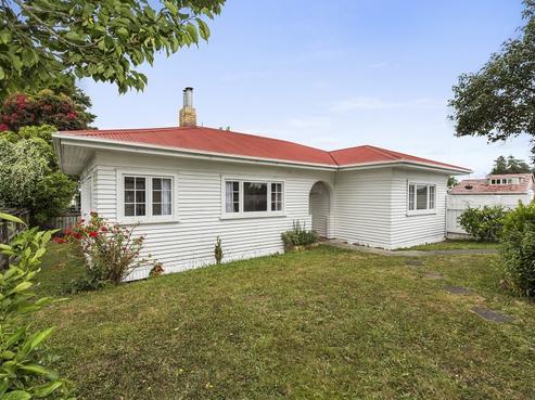 390 Cobham Drive, Hillcrest