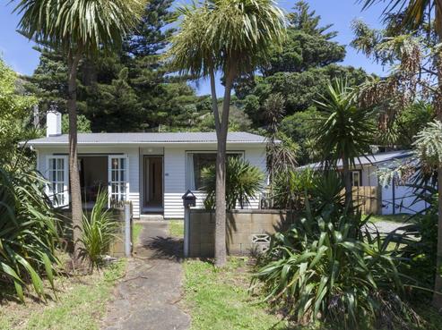 44 Ocean Road, Paekakariki