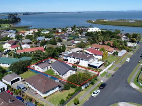 98 Burundi Avenue, Clendon Park