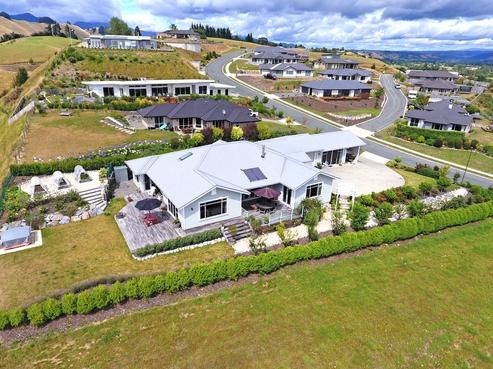 19 Katania Heights, Brightwater