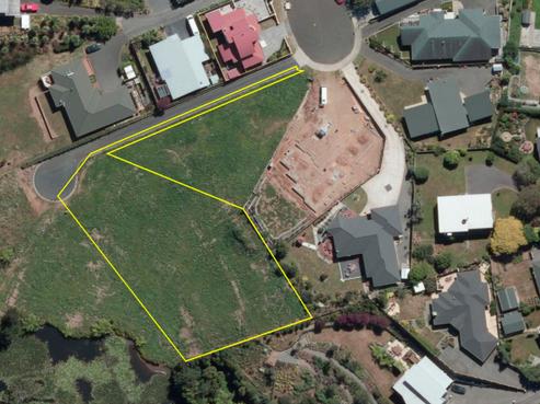 8C Highfield Place, Highlands Park