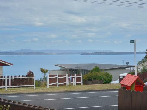 1357 Whangaparaoa Road, Army Bay
