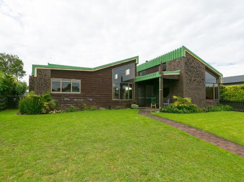 8 Iwa Iti Street, Waitara