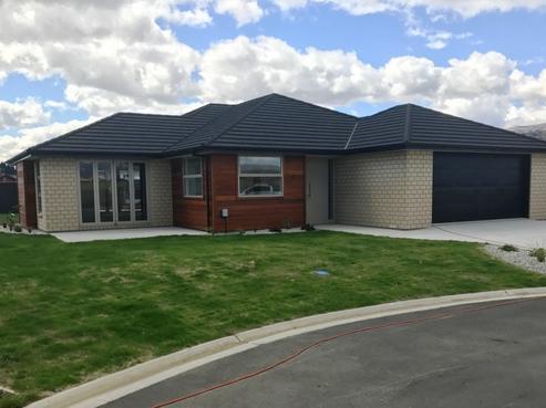 14 Phoenix Place, Cromwell