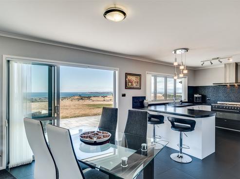 213 Eskridge Drive, Eskdale