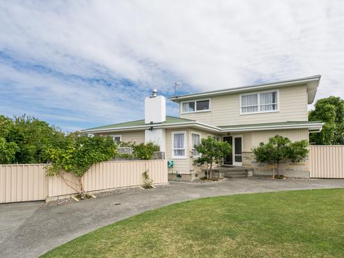 33 Arthur Hobson Avenue, Pirimai