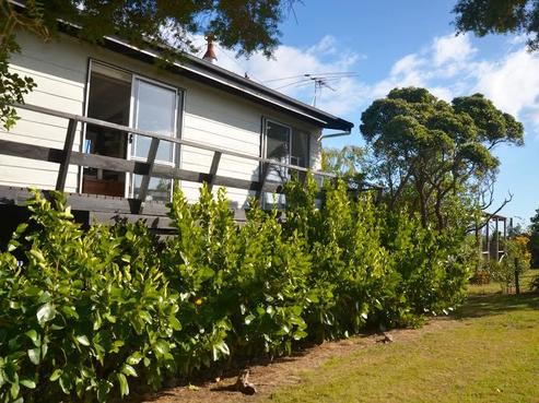 25 Woody Bay Road, Rakino Island