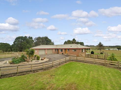 179 Gordon Road, Pollok