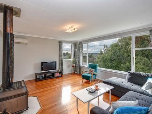 104 Easther Crescent, Kew