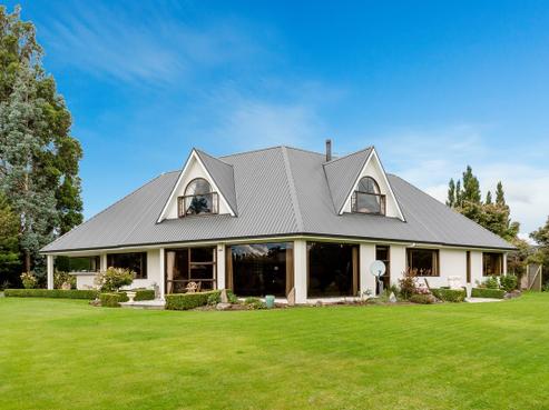 1 Hamilton Court, Milton
